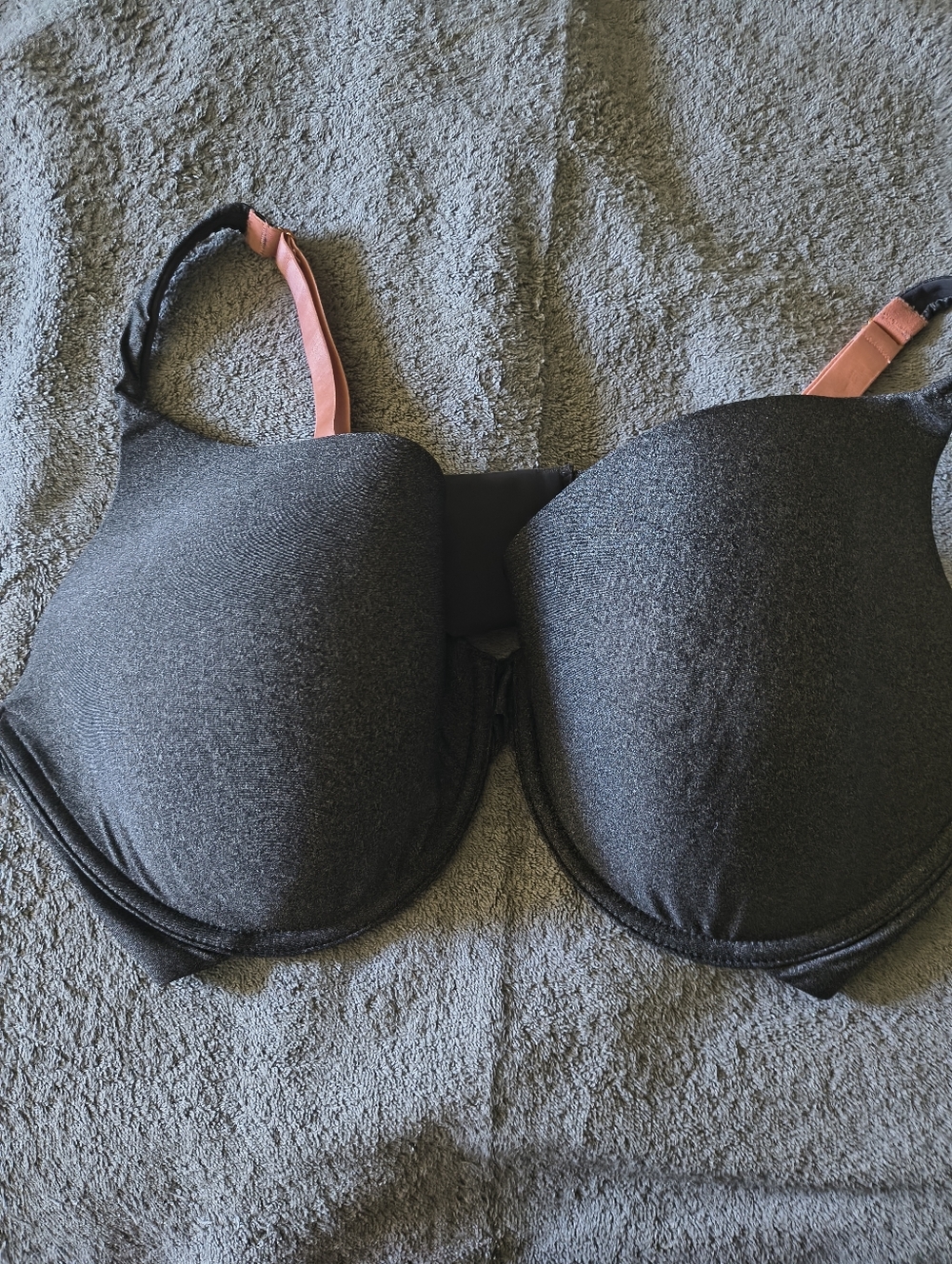 Avenue Body Basis Plunge Bra Charcoal  Gray/wPink Straps Size 46DDD